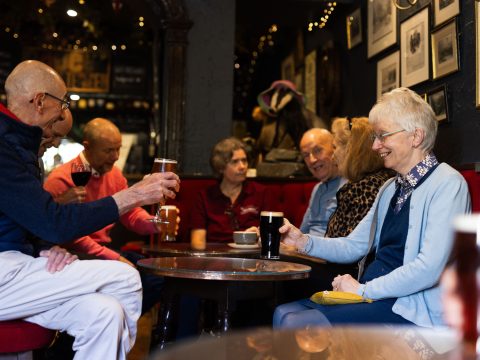 Drinkers in bar 4245