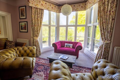 Room 1 seating bay window 5