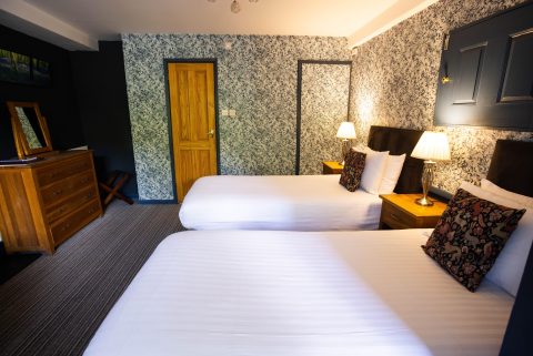 Room 10 twin 4896