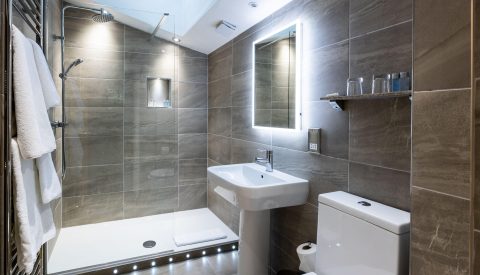 Room 12 ensuite july 2019 1