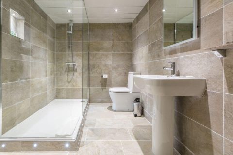 Room 3 ensuite