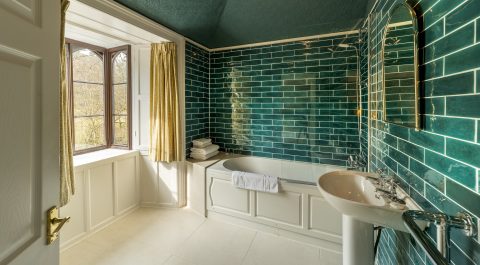 Room 4 ensuite