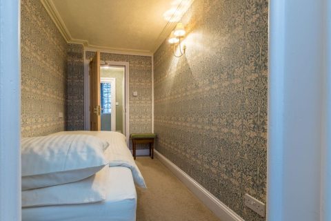 Room 7 extra bed