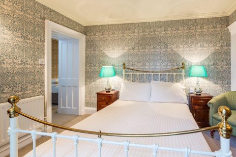 Room 7 no 1